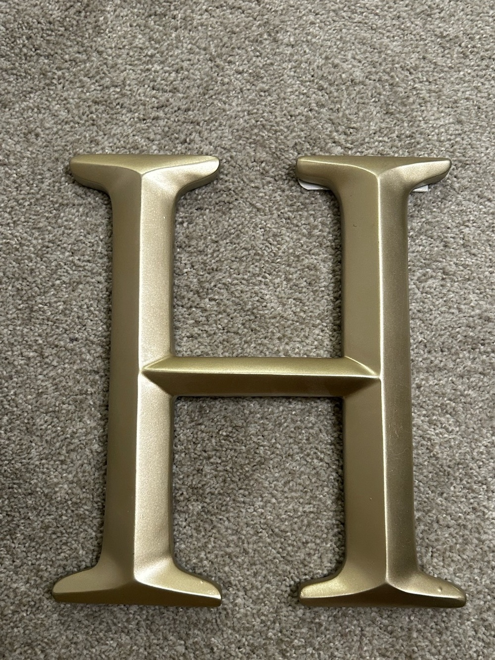 Lightweight letter H